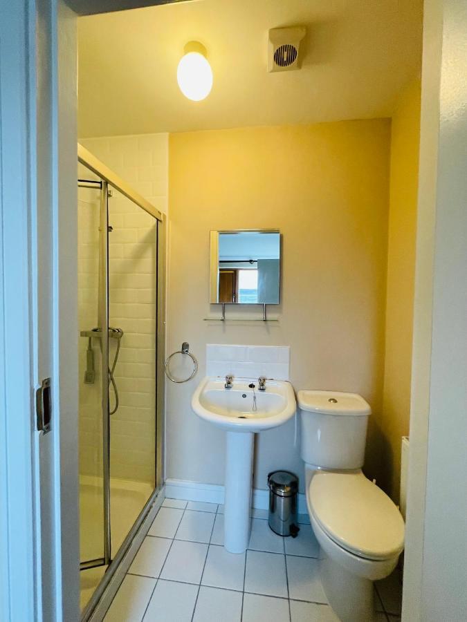 Burren Atlantic Hotel & Holiday Cottages 발리바우한 외부 사진