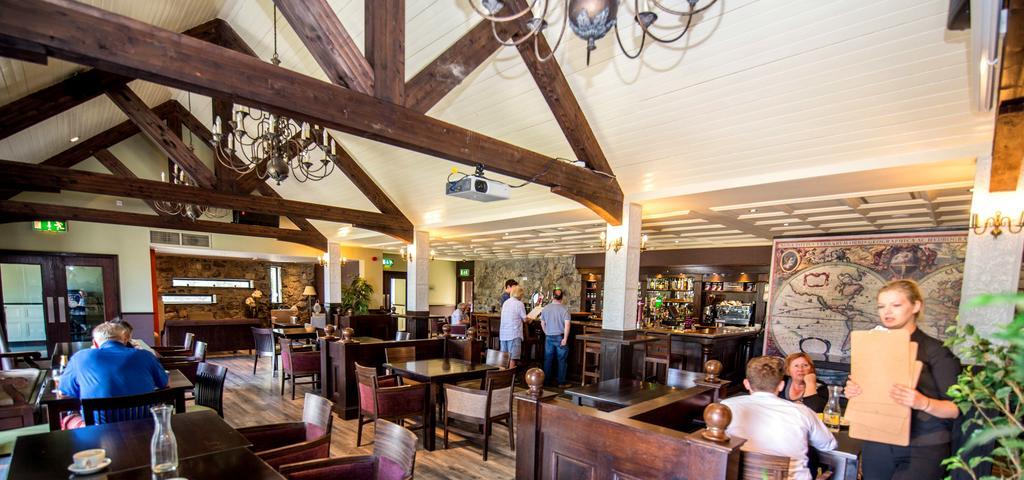 Burren Atlantic Hotel & Holiday Cottages 발리바우한 외부 사진