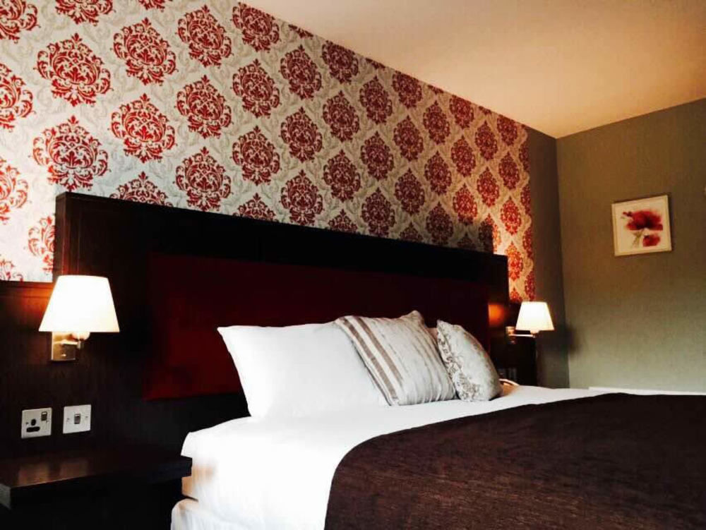 Burren Atlantic Hotel & Holiday Cottages 발리바우한 외부 사진